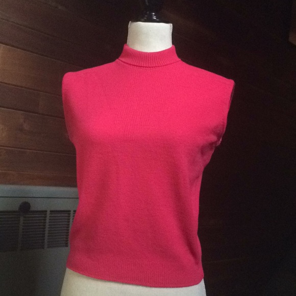 60’s vintage bright pink sweater - Picture 1 of 5